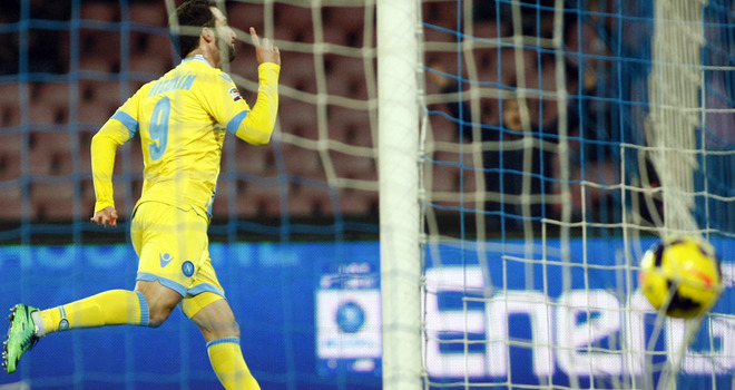 Video bàn thắng: Napoli 3-1 Swansea (Vòng 1/16 Europa League)