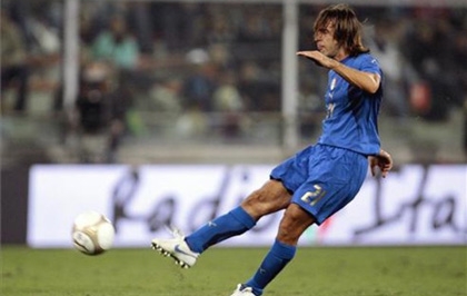 Pep Guardiola suýt lôi kéo thành công Pirlo về Barca