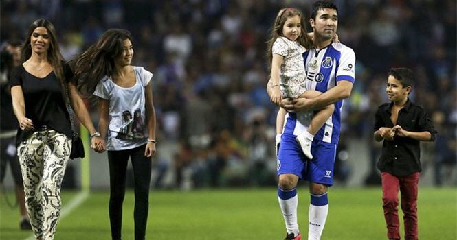 Porto 4-4 Barca: 90 phút nghẹn ngào của 'Magico'