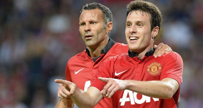 Thêm một tiền đạo chính thức chia tay Man Utd