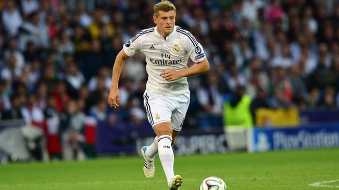 VIDEO: Màn ra mắt của Toni Kroos trong trận Siêu cúp châu Âu