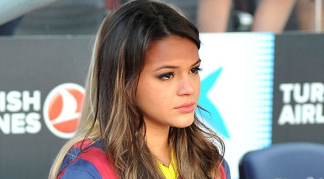 Neymar bị bồ đá vì chưa thích làm cha