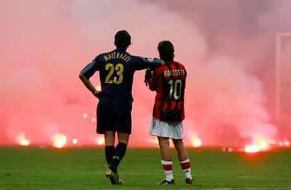 VIDEO: Vòng 12 VĐQG Italia: Derby Milan bất phân thắng bại