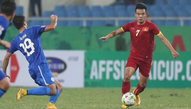 VIDEO: Phút 4' - Hoàng Thịnh suýt mở tỷ số cho Việt Nam