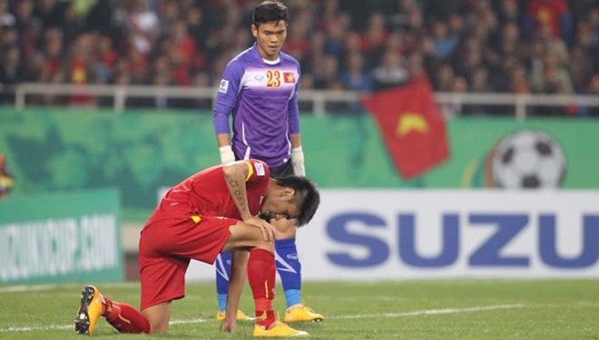 ĐT Việt Nam bị loại sốc, NHM rộ lên nghi ngờ... bán độ