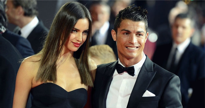 Đã rõ lý do Ronaldo lẻ bóng nhận bóng Vàng