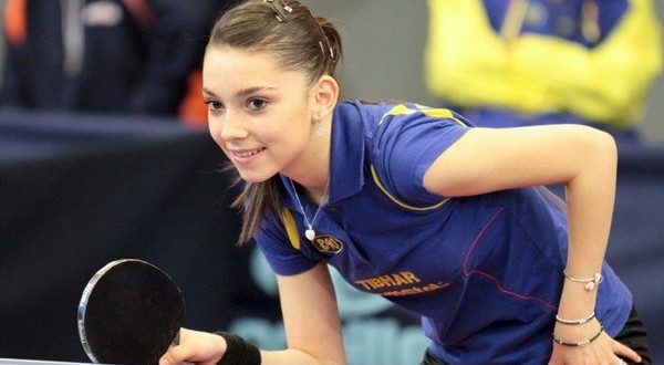Vẻ đẹp say lòng người của hot girl bóng bàn Romania