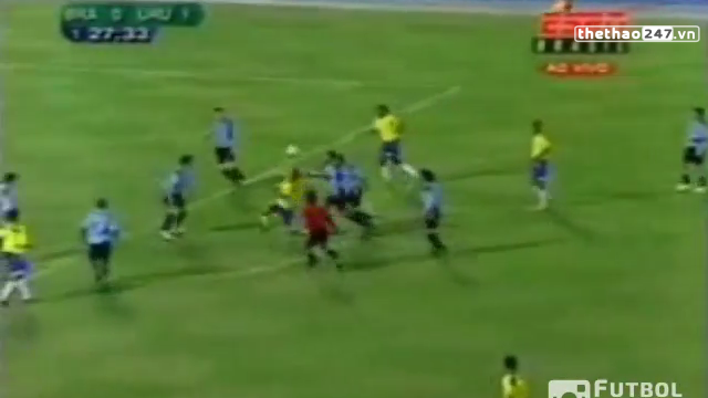 VIDEO: Kerlon Moura - danh thủ với biệt tài 'rê bóng' bằng đầu của Brazil