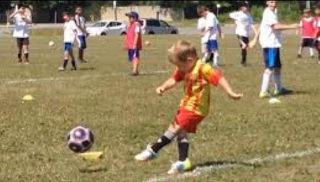 VIDEO: Messi phiên bản nhí đã xuất hiện