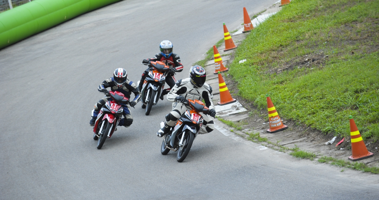 Mẫu Honda Blade 110cc lần đầu xuất hiện trên đường đua