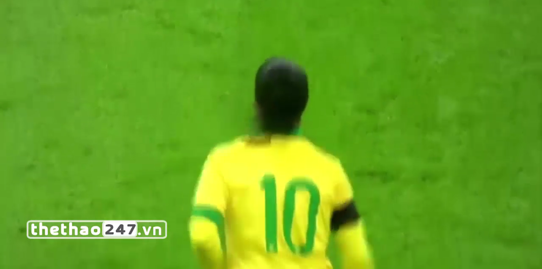 VIDEO: Ronaldinho - Ảo thuật gia sân cỏ top 30 Skills