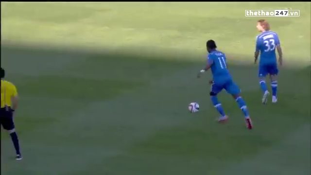 VIDEO: Pha sút phạt thành bàn đẳng cấp của Drogba trên đất Mỹ