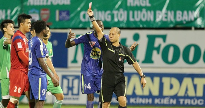 HAGL lọt top đội nhận nhiều thẻ đỏ nhất V-League 2015