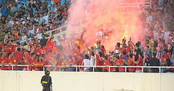 Đội tuyển Việt Nam có thể ‘gặp nguy’ vì các cổ động viên