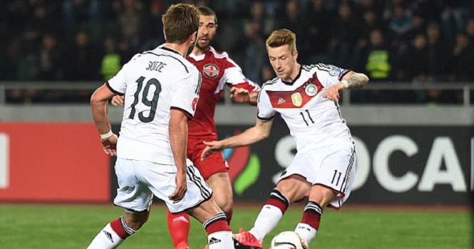 Joachim Low bảo vệ Marco Reus sau màn tái xuất nghèo nàn