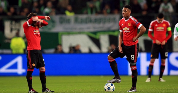 Wolfsburg 3-2 MU: Quỷ đỏ chính thức bị loại