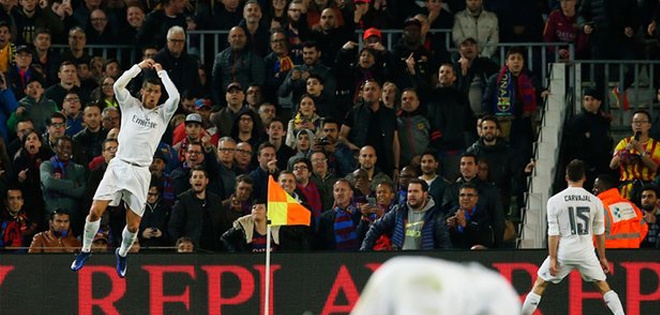 Ronaldo 'nổ súng', Real đánh bại Barca tại Nou Camp