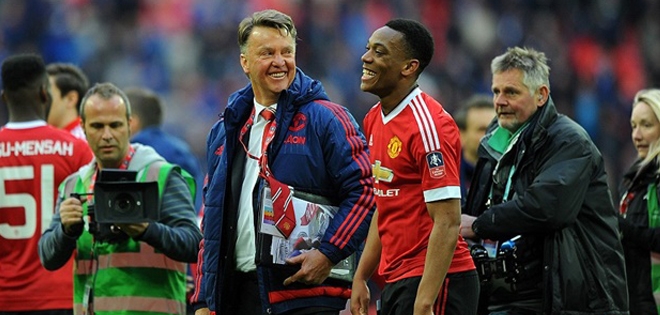 Man Utd: 3 năm cho 1 danh hiệu và hơn thế nữa...