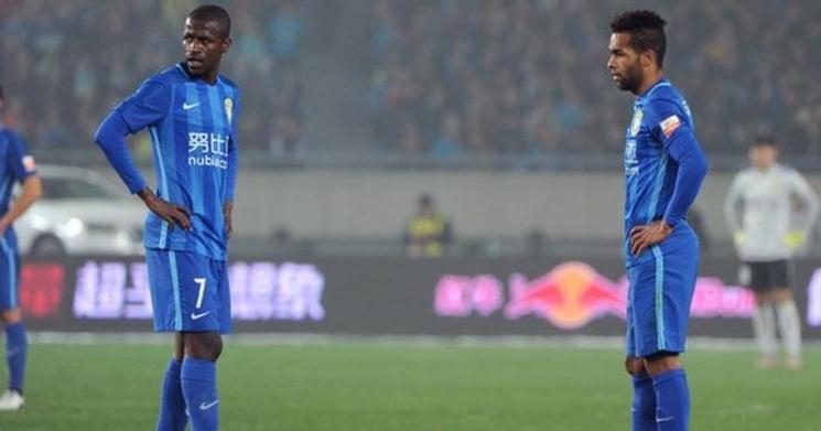 Cả đội hình Leicester không giá trị bằng 2 cầu thủ vừa bị loại khỏi C1 châu Á