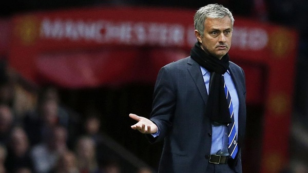 Hé lộ việc Mourinho chưa thể tới Man Utd