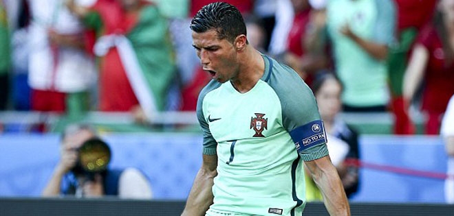 Ronaldo tỏa sáng, Bồ Đào Nha vào vòng 1/8 EURO 2016
