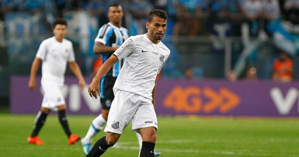 Chelsea chi 15 triệu bảng, quyết có Pirlo Brazil