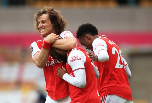 Hạ Wolves, Arsenal tiếp tục thăng tiến trên BXH Ngoại hạng Anh