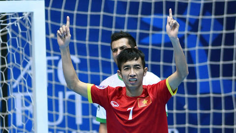 Người hùng đưa BĐVN đến World Cup trở lại thi đấu