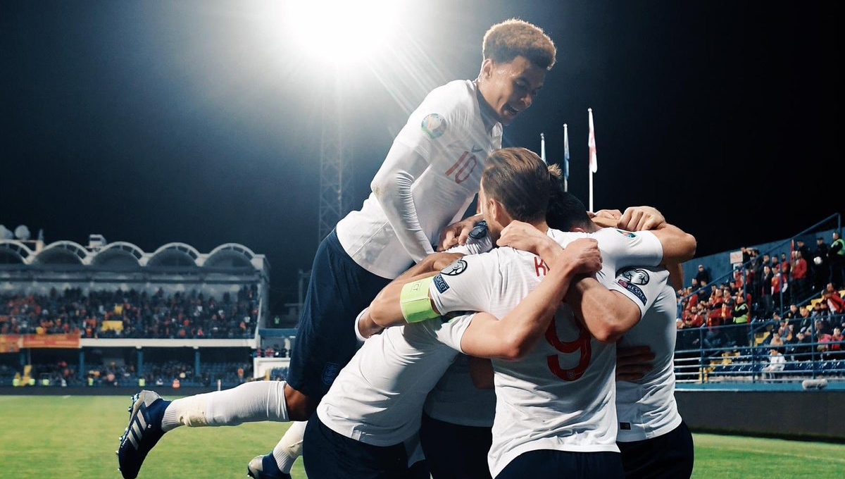 Hudson-Odoi tỏa sáng, Anh dễ dàng nghiền nát Montenegro