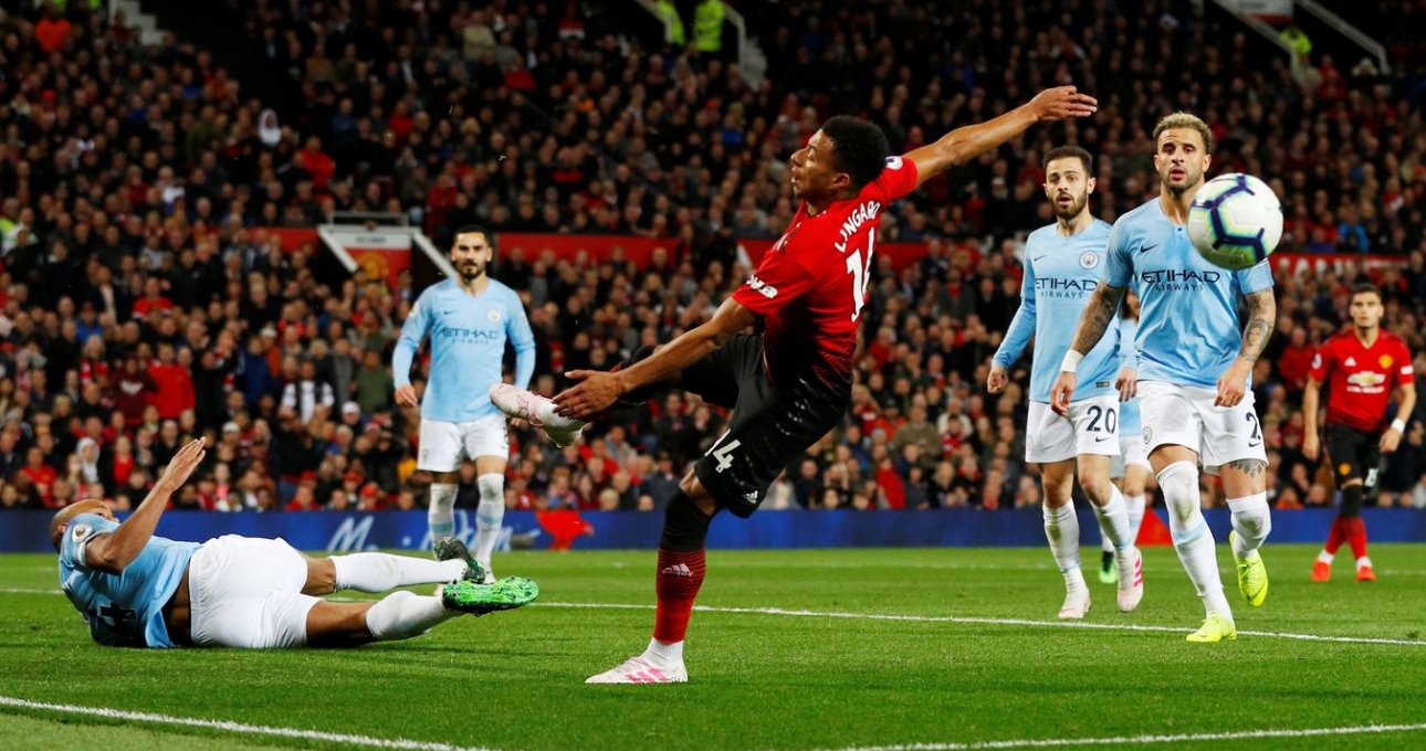 Roy Keane: 'Có quá nhiều kẻ vô dụng tại Man Utd'
