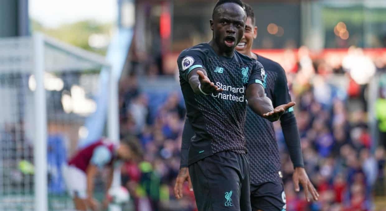 Đánh bại Burnley, Liverpool trở lại ngôi đầu bảng