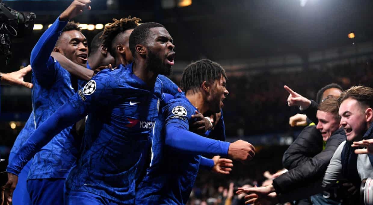 Cơn điên tại Stamford Bridge! Chelsea và Ajax chia điểm nghẹt thở
