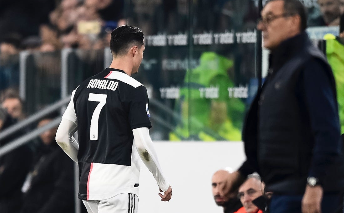 Tiết lộ: Ronaldo đã chửi thề khi bị thay người sớm
