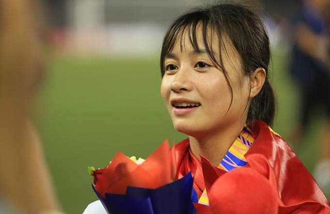 VIDEO: 'Hot girl' ĐT nữ Việt Nam: 'Em chưa có người yêu'