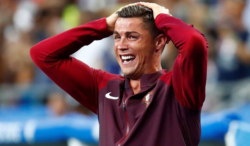 EURO 2020 đứng trước quyết định chưa từng có trong lịch sử