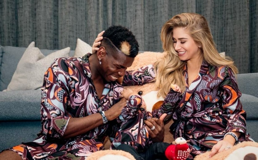 Vợ Pogba sút giấy vệ sinh vào mặt con trai
