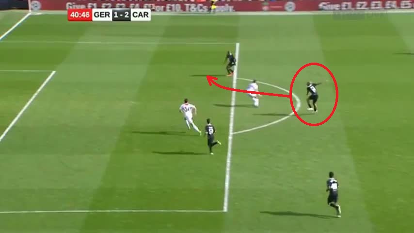 VIDEO: Henry kiến tạo bằng chân trụ lừa cả hàng thủ đối phương