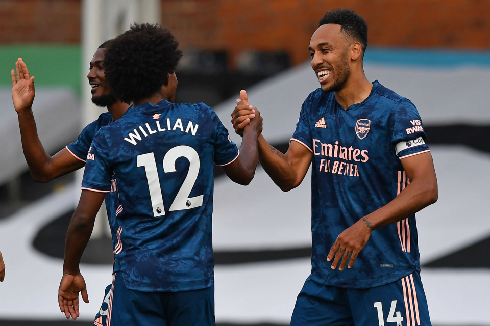 Top 10 ngôi sao nhận lương cao nhất Ngoại hạng Anh: MU xếp dưới Arsenal