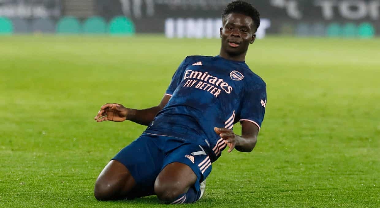 Ngược dòng trước Southampton, Arsenal vượt qua Chelsea