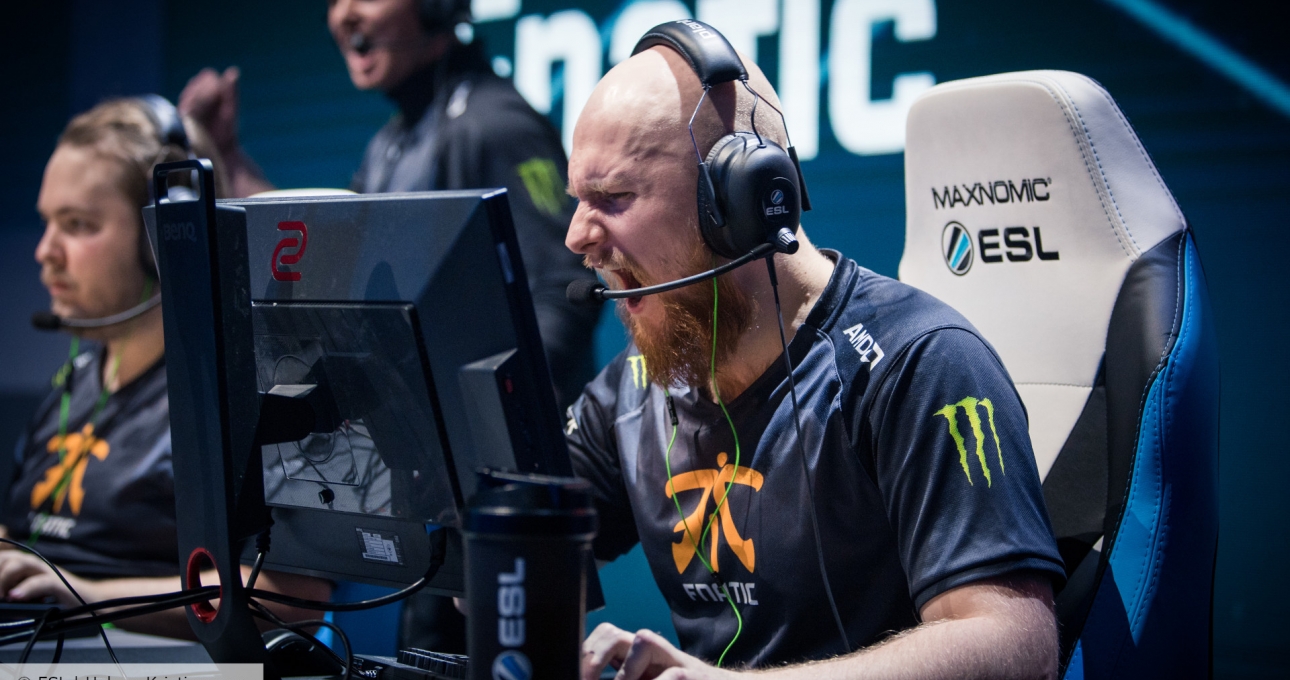 Tuyển thủ CSGO thuộc biên chế Fnatic bị khóa tài khoản