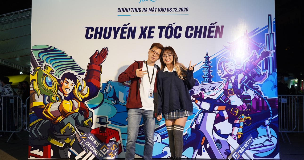 Bomman và Minh Nghi tình cảm tại Chuyến Xe Tốc Chiến