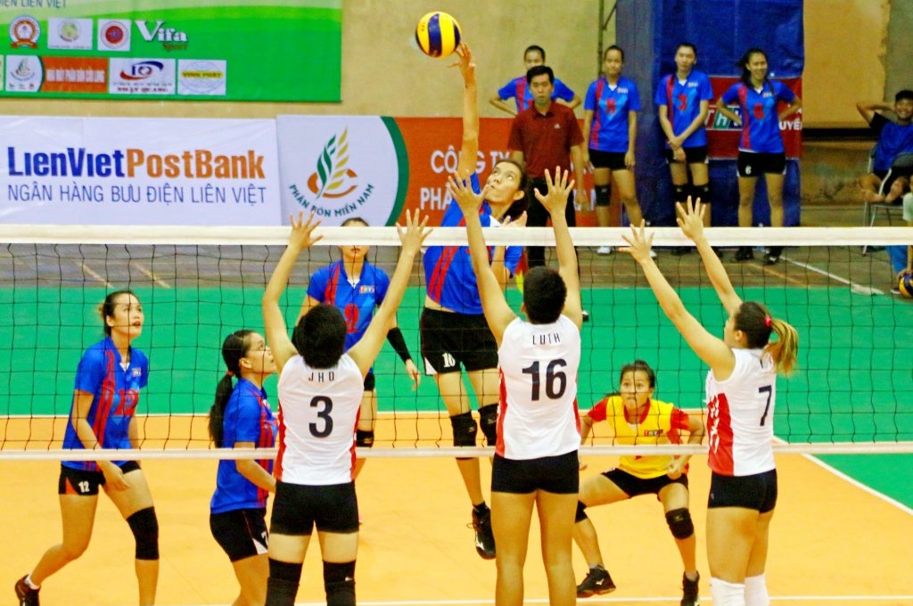 Giải bóng chuyền trẻ Cup CLB: Kịch tính vòng bán kết