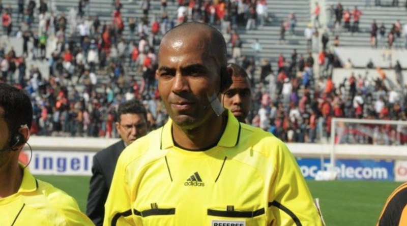 Thổi 4 quả penalty, trọng tài FIFA bị treo còi cả đời