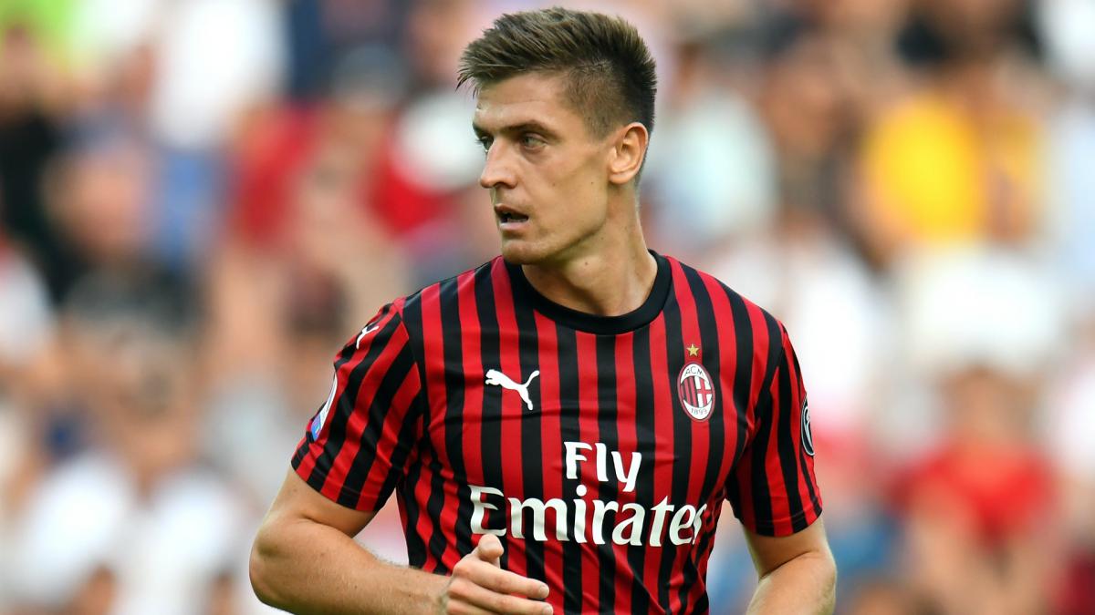 Chuyển nhượng tối 10/1: Mourinho sắp có 'đạn bạc' Piatek
