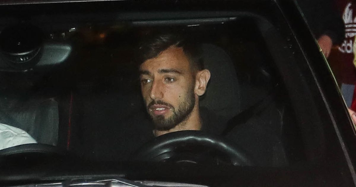 NÓNG: Bruno Fernandes kiểm tra y tế tại MU