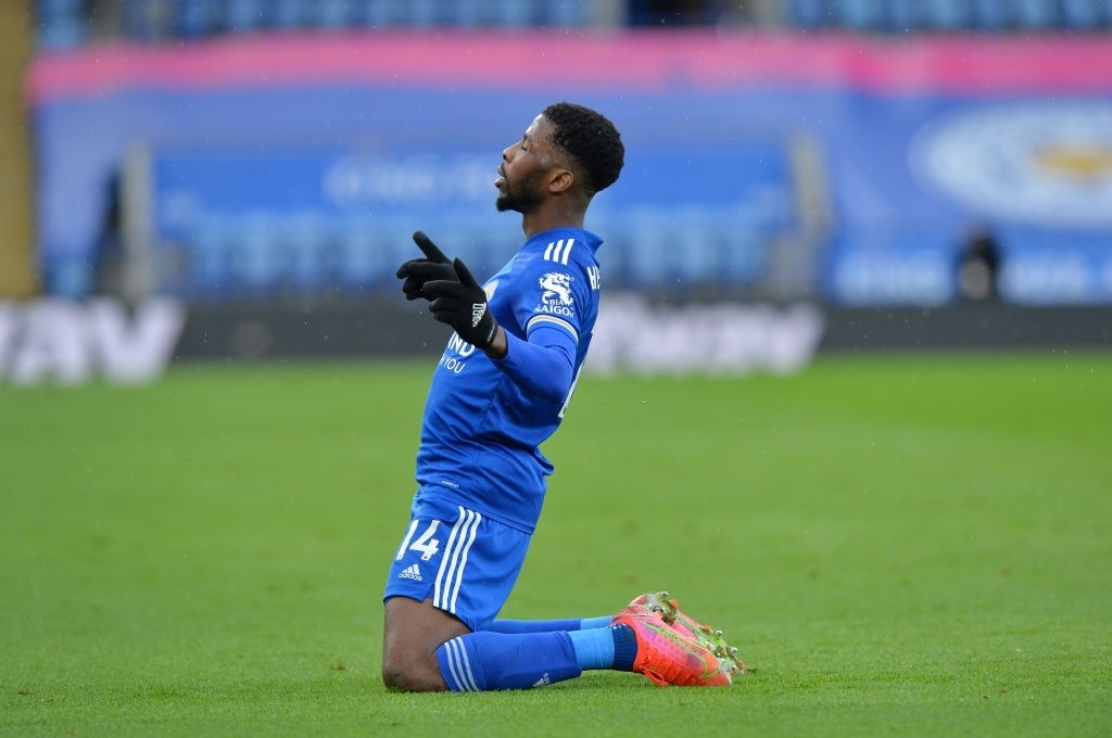 Iheanacho lập hat-trick, Leicester 'nghiền nát' Sheffield