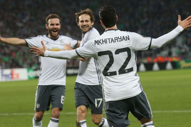 Mourinho báo tin buồn cho CĐV Man Utd