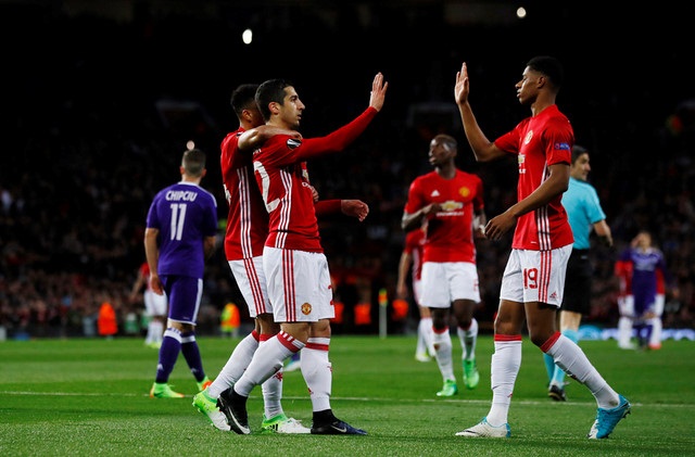 Rashford làm người hùng, MU có vé dự bán kết Europa League