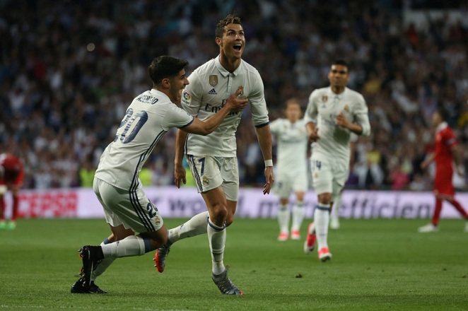 Ronaldo san bằng kỷ lục tồn tại gần nửa thế kỷ