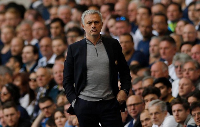 Trụ cột Chelsea chính thức lên tiếng trước đề nghị của M.U